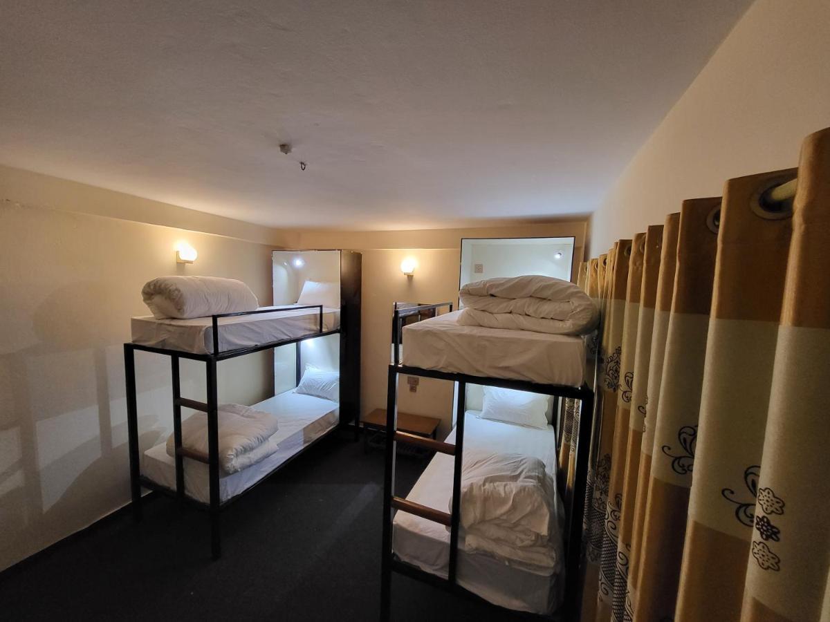 Hostel Dharma Backpackers Pokhara Zewnętrze zdjęcie
