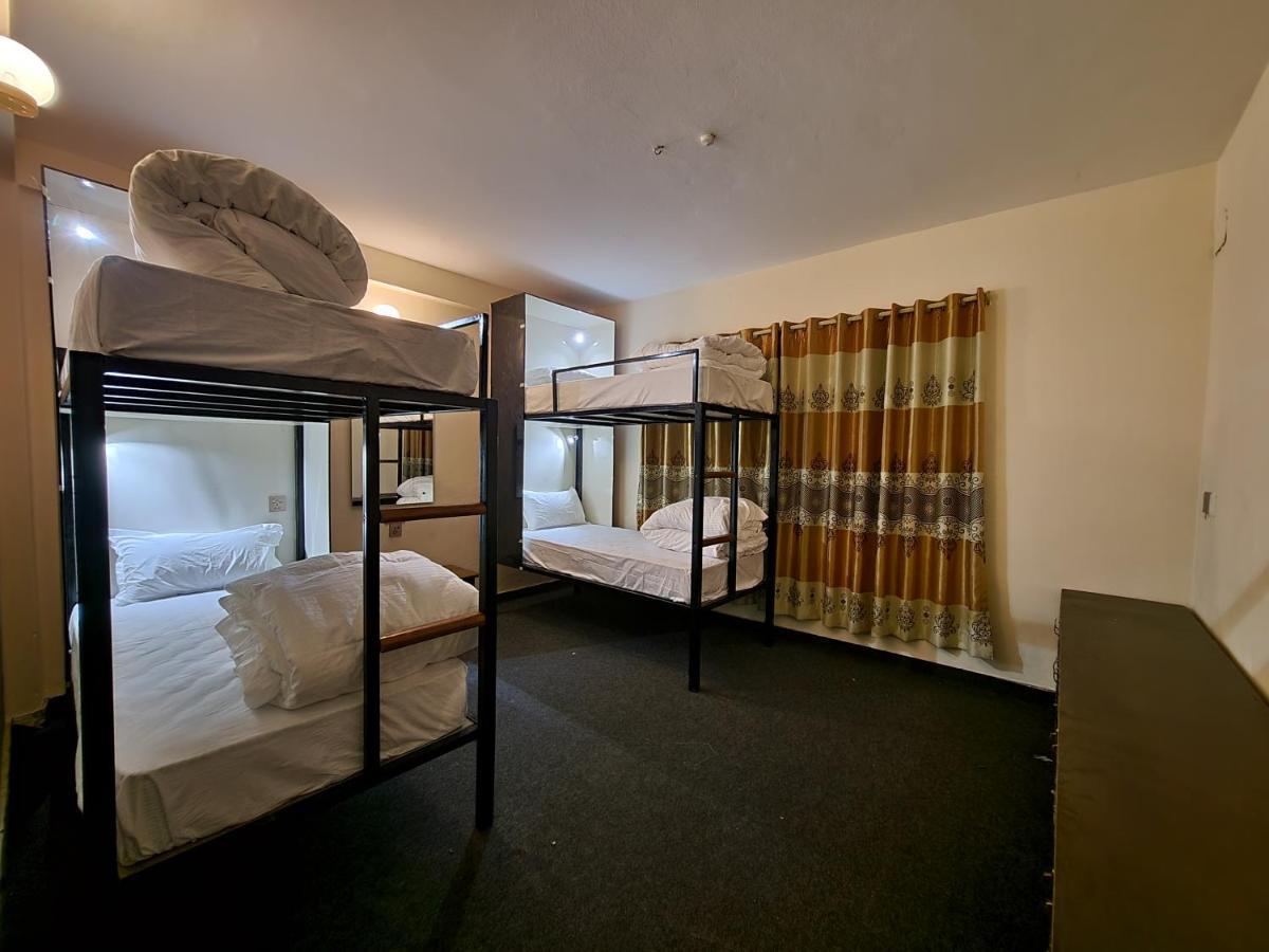 Hostel Dharma Backpackers Pokhara Zewnętrze zdjęcie