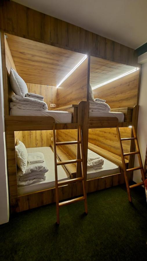 Hostel Dharma Backpackers Pokhara Zewnętrze zdjęcie